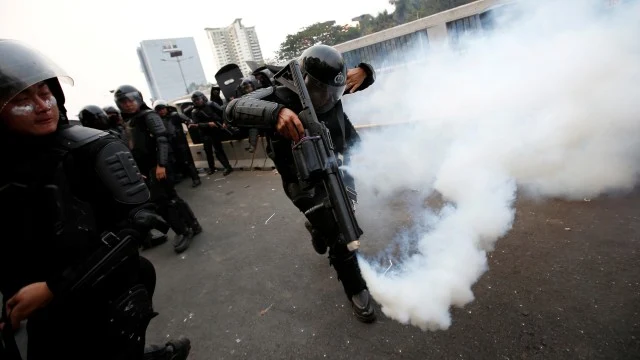 Pengakuan Komandan Polisi Soal Tembakan Gas Air ke Arah Tribun Penonton: Saya yang Perintahkan!