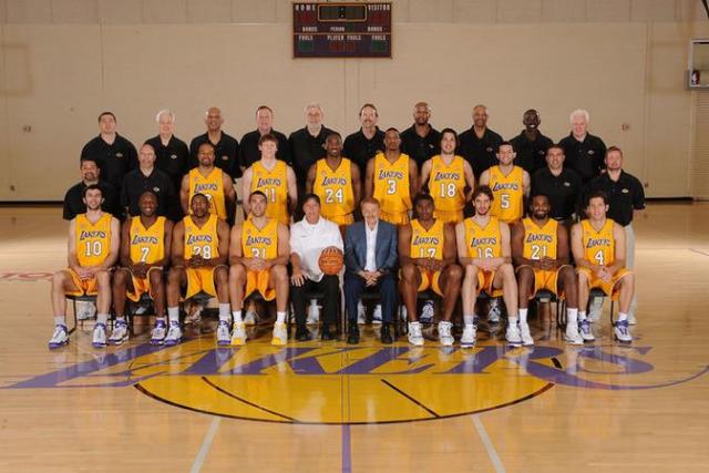 Los+Angeles+Lakers+2007-2008+team+photo.jpg