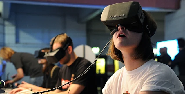 Panduan Memilih Perangkat Virtual Reality yang Tepat