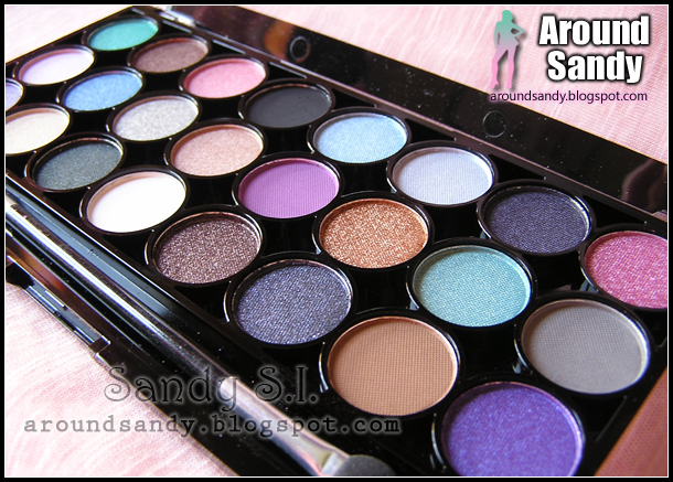 MUA - 24 Shade Immaculate Collection Palette review opinión swatches dónde comprar buy