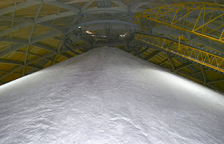Das Salz im Saldome der Saline Ryburg wird als Reserve für den Streudienst auf winterlich eisigen Strassen verwendet.