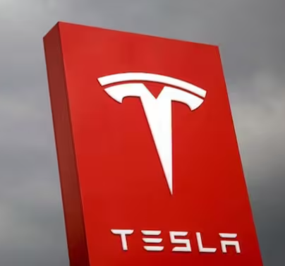  Employees at Tesla are terrified of receiving a "dear employee" layoff email: Report