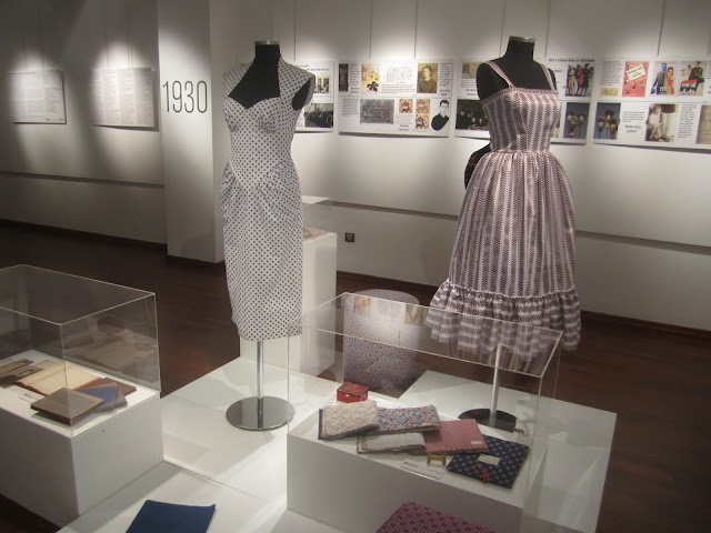 Bir Ulusu Giydirmek: 1956-2000 Yılları Arası Sümerbank Desenleri/ Dressing a Nation: Sümerbank Patterns Between the Years 1956-2000