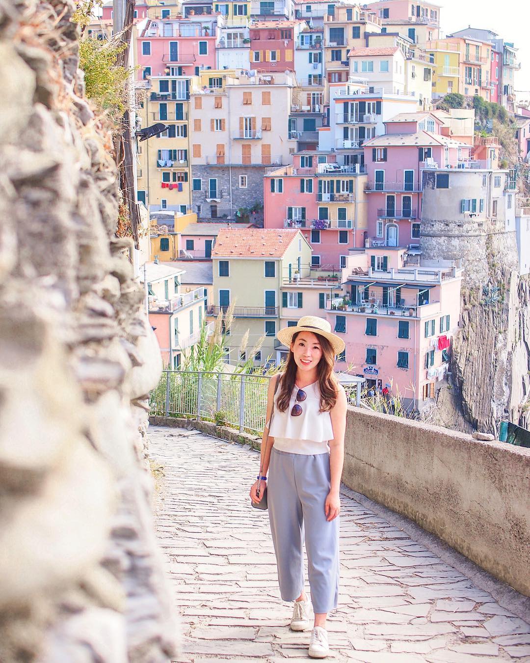 8 Ways To Bring Down Those GlobeTrotting Costs - Cinque Terre, Italy