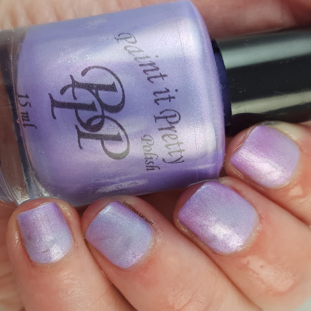 Pale-blue-to-purple-shifting-thermal-nail-polish