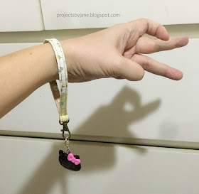 https://projectsbyjane.blogspot.sg/2017/01/how-to-sew-wrist-strap-for-hello-kitty.html