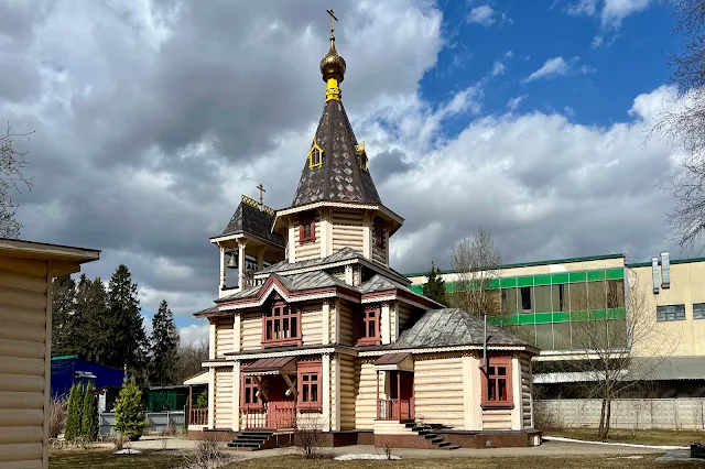 Долгопрудный, Зелёная улица, храм Сергия Радонежского в Чернецове