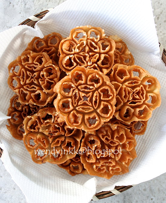 Table for 2. or more: Sesame Honeycomb Cookies - CNY 