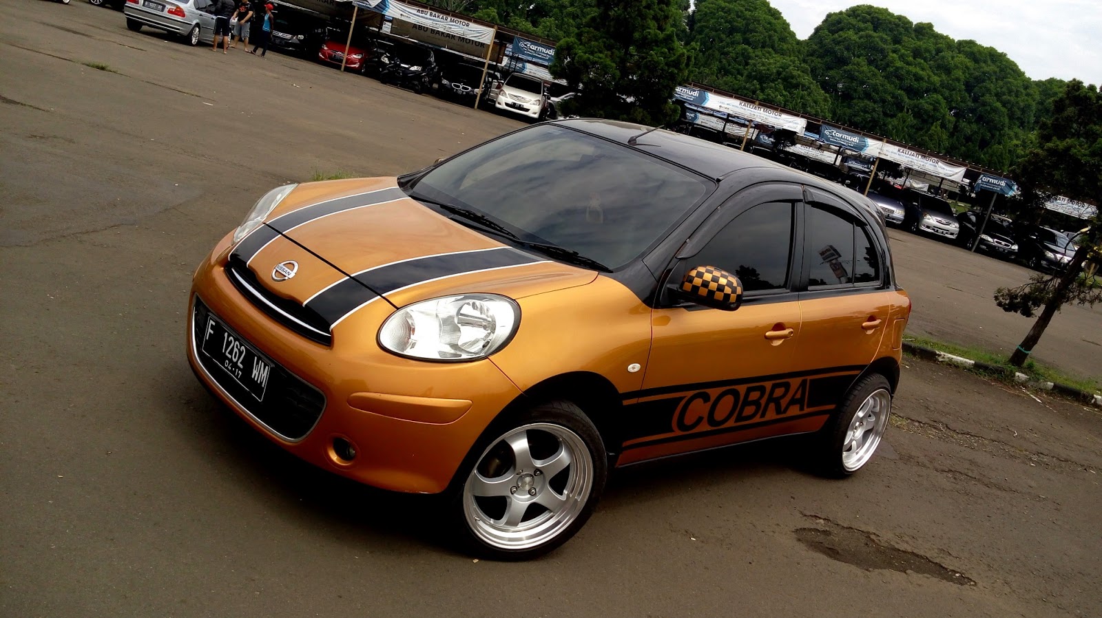 Dijual Replika Mini Cooper Nissan MARCH 2012 Istimewa VR R17