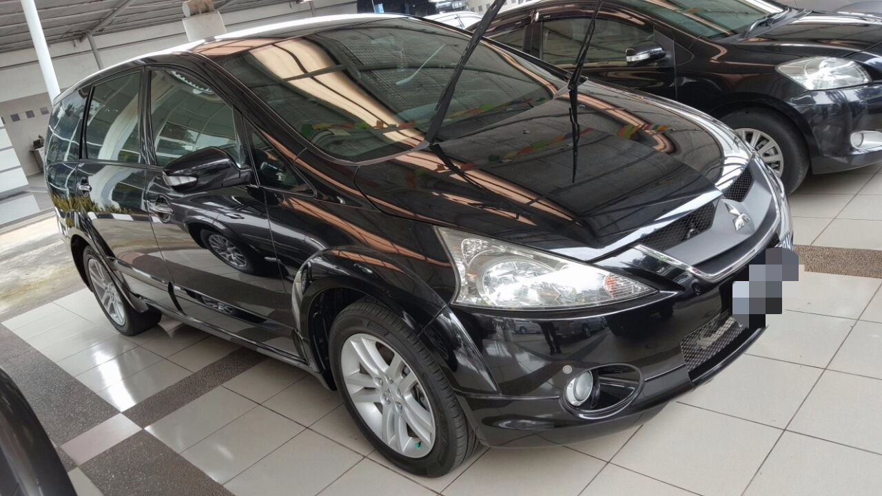 Grandis Mobil  Bekas  Mitsubishi Dki  Jakarta tahun 2010 GT 