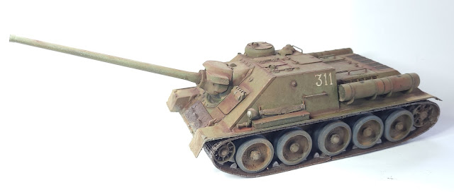 Italeri SU-100 assault gun