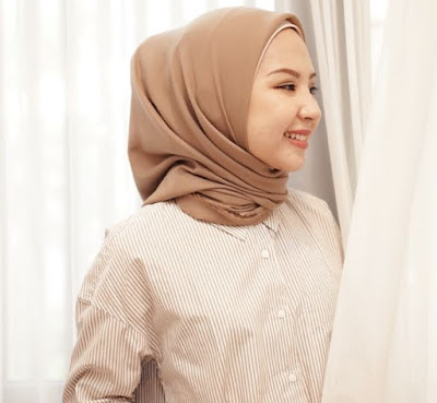  Terbaru ini ialah jilbab terbaru sisi empat untuk pesta terbaik dengan rancangan terbaru √ Koleksi Model Hijab Segi Empat Simple Untuk Pesta Terbaru 2022