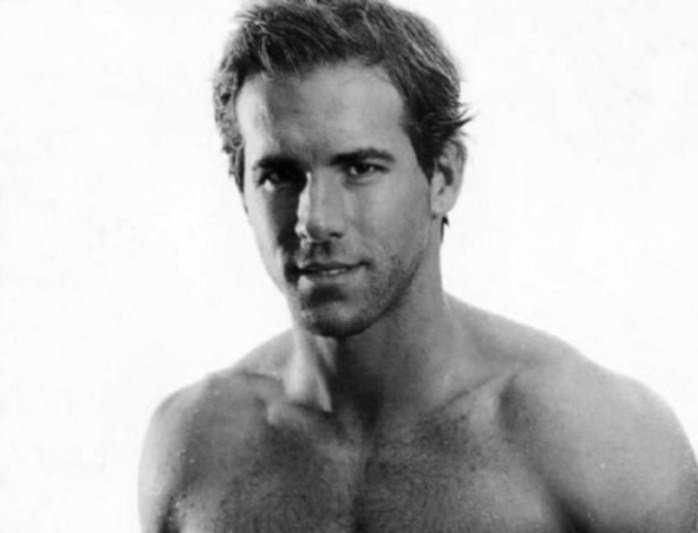 ryan reynolds shirtless in green lantern. ryan how ryan reynolds