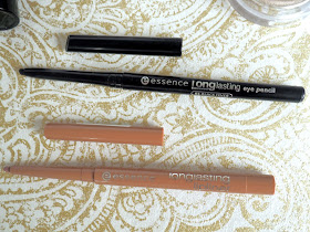 essence long lasting lip pencil eye pencil lovely frappuccino black fever review
