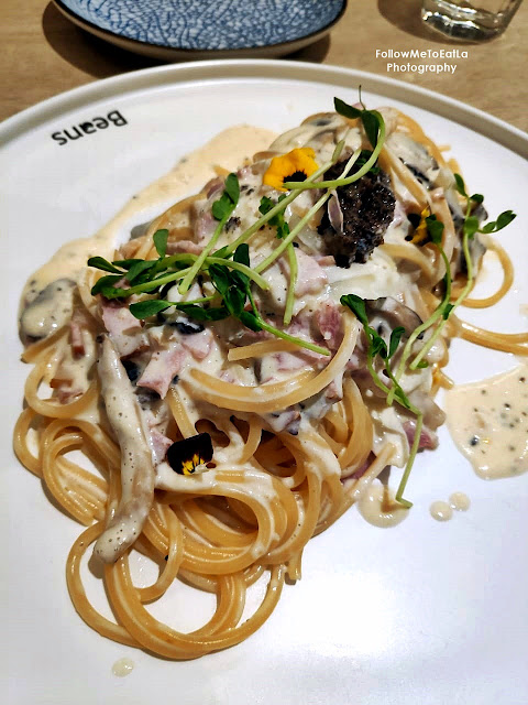 Spaghetti Carbonara With Black Truffle  HK$ 106