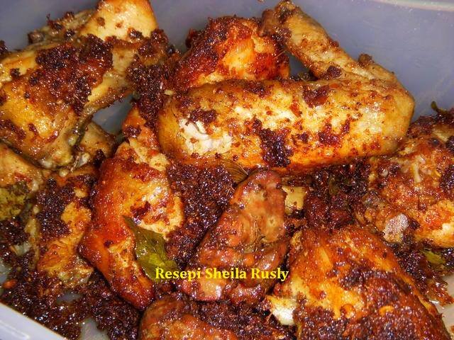 RESEPI AYAM GORENG BEREMPAH BY SHEILA RUSLY - R E S E P I