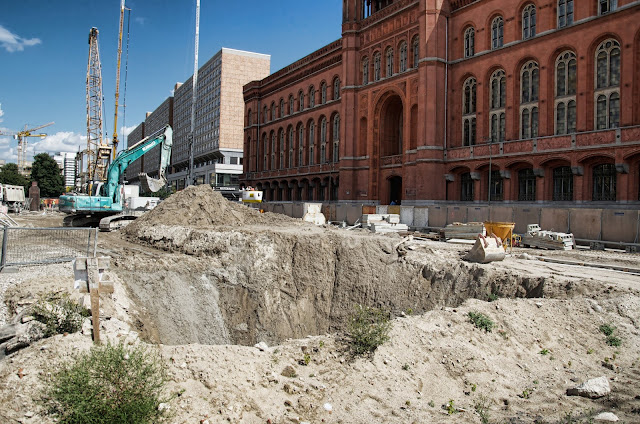 Baustelle Rathausstraße / Spandauer Straße, Neubau Bahnhof Berliner Rathaus bis Bahnhof Brandenburger Tor, 10178 Berlin, 16.08.2013