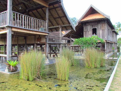 A cluster of antique Malay houses have been turned into a fabulous heritagethemed boutique resort called Terrapuri, which means The Land Of Palaces, at Penarik, Terengganu.