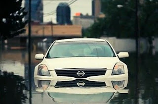 Mobil Terendam Banjir