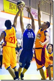 Eric Eranez (C) of Palm Muara United trying to shoot over Sharks Marlon Cruz (L) and Elvin Requintin (R).Picture: BT/Yee Chun Leong 