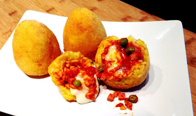 Arancini siciliene din risotto cu sos ragu