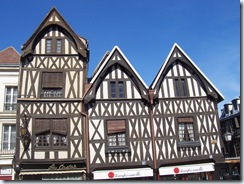 2010.09.05-015 maisons anciennes