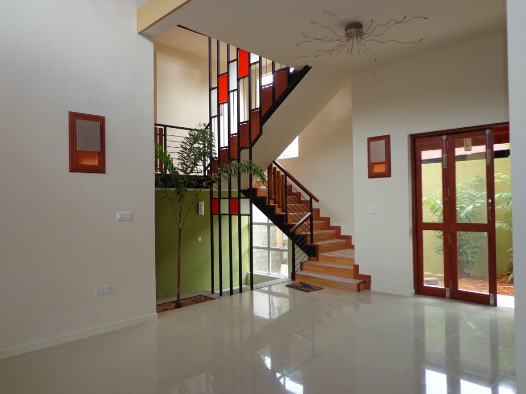 Properties in Sri Lanka: 922 A Beautiful Luxury House Designed  Built by An Architect in a 