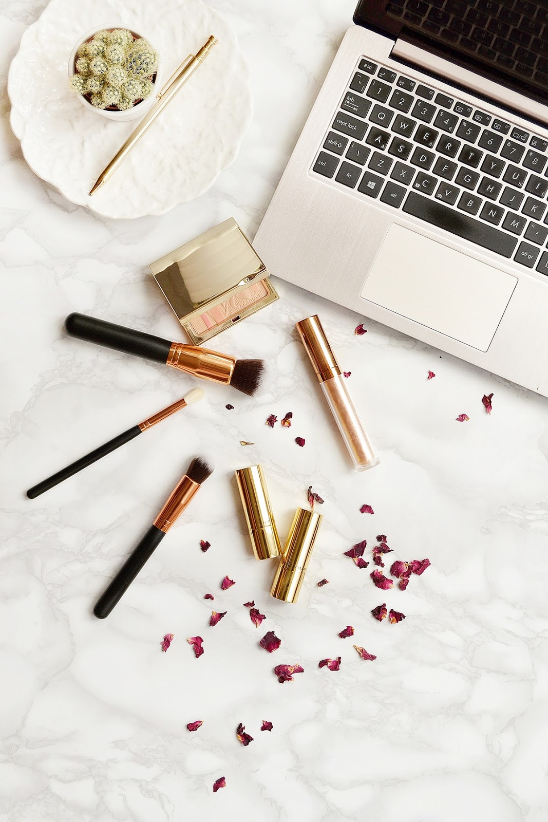 free-makeup-stock-images