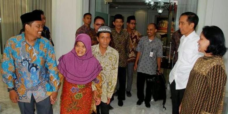 Ibunda Penghina Jokowi Beli Gelang Emas 10 Gram EkoDoc Ibunda Penghina Jokowi Beli Gelang Emas 10 Gram EkoDoc