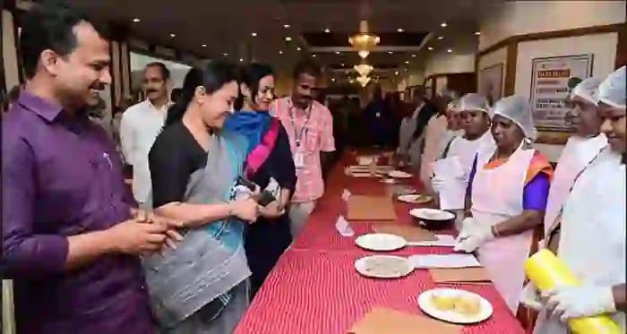Everyone should adopt good eating habits; Minister Veena George inaugurated the Food Safety Grievances Portal, Thiruvananthapuram, News, Inauguration, Health, Health and Fitness, Health Minister, Food, Kerala.
