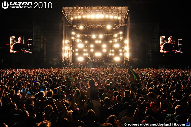 Tiesto on the main stage at Ultra Music Festival, 2010, Miami FL. Copyright 2010 Robert Giordano