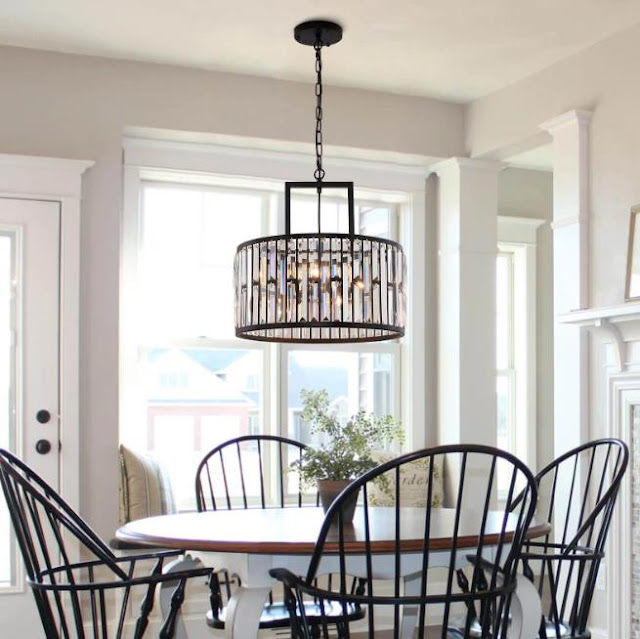 Farmhouse chandeliers are designed for use in living rooms, dining rooms, kitchens, and entryways