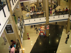 R-mall interior