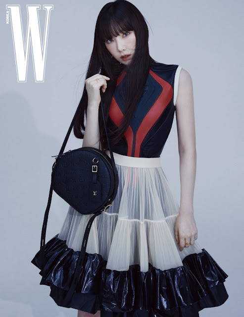 SNSD Taeyeon W Korea Pictures