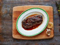 HOW DO YOU COOK STEAK ON THE STOVE TOP