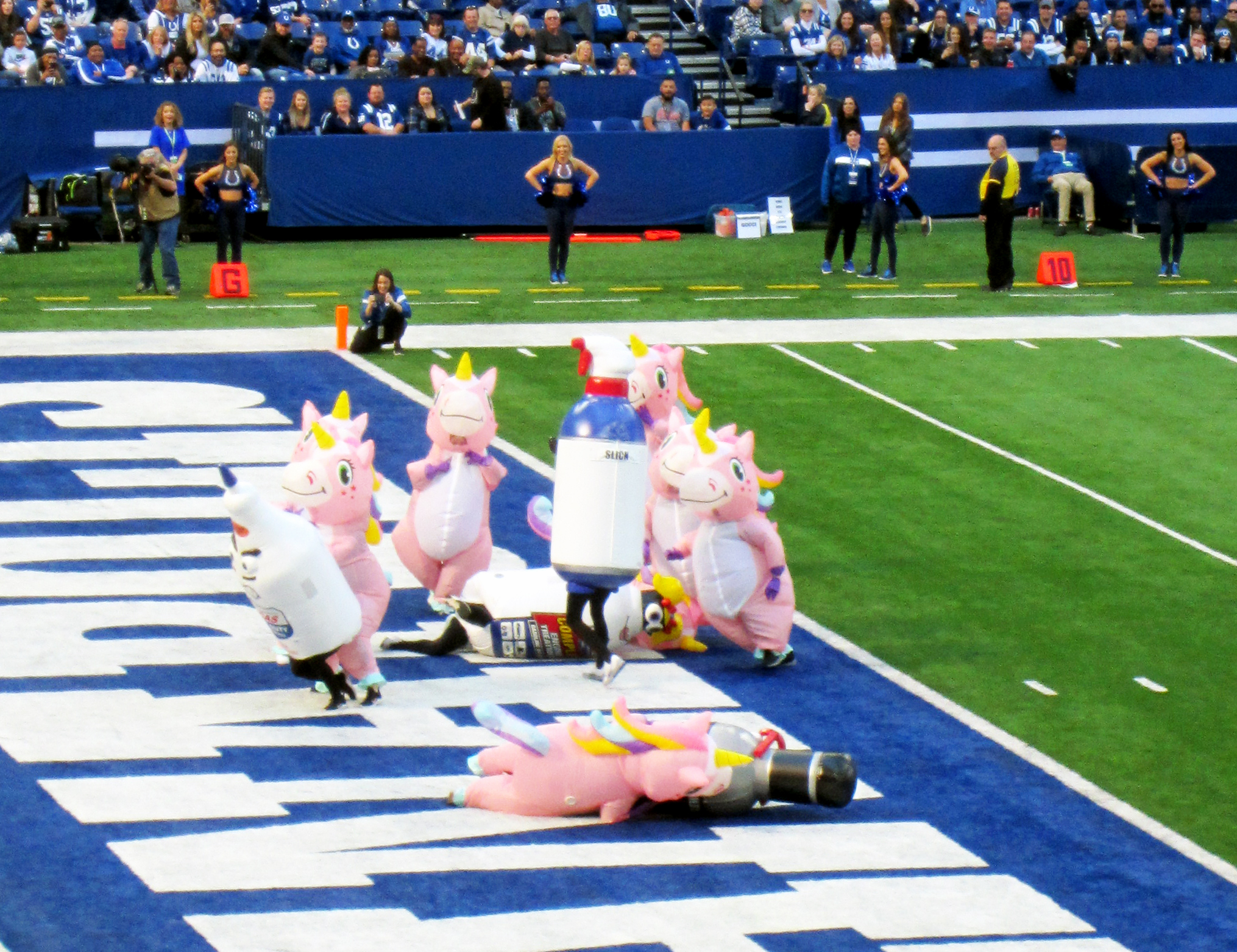 The half time bottle race at Lucas Oil Stadium