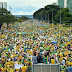 Brasilienses fazem manifestação em apoio a Jair Bolsonaro