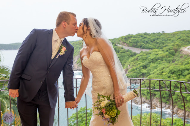 boda en playa, beach wedding, Oaxaca, México, Bodas Huatulco, Wedding Planner