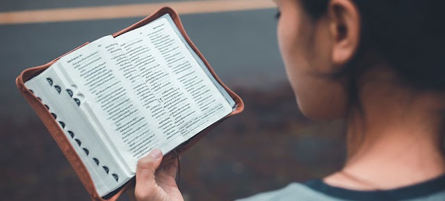 Nuevas investigaciones arrojan que la lectura de la Biblia reduce la depresión y la ansiedad