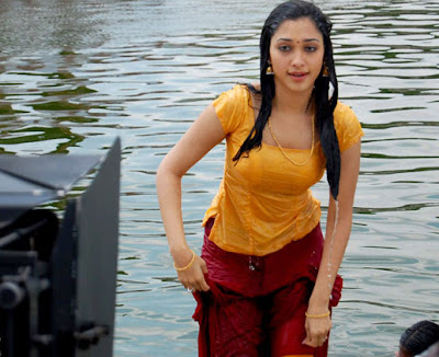 Actress Tamanna Latest Wet Clothes Photos 2009