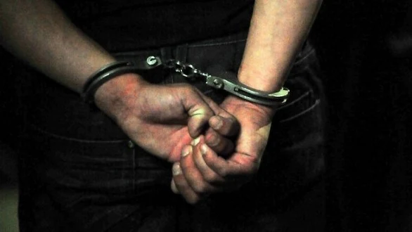 Συνελήφθησαν δύο άτομα για κινηματογραφική ληστεία στην Κόρινθο
