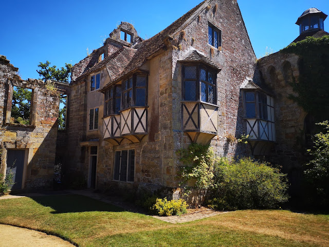 old scotney castle