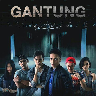 Gantung The Series, Drama Gantung The Series, Drama Gantung, Gantung 2, Novel, Novel Fixi, Novel Gantung, Novelis Nadia Khan, Drama Adaptasi Novel, Drama Melayu, Malaysia, Indonesia, Pelajar Sekolah Popular, Musketeers Code, Watak Dalam Drama Gantung The Series, Gibbs, Gibran, KJ, Ray, Troll, Ratna, Tasha, Gantung The Series Cast, Pelakon Drama Gantung, Randy Pangalila, Hafreez Adam, Ikmal Amry, Gita Sucia, Brandon Salim, Mentari De Marelle, Lina Tan, Intan Najwa, Radhi Khalid, Chew Kin Wah, Gantung The Series Review, Ending Drama Gantung, Poster Drama Gantung The Series, 