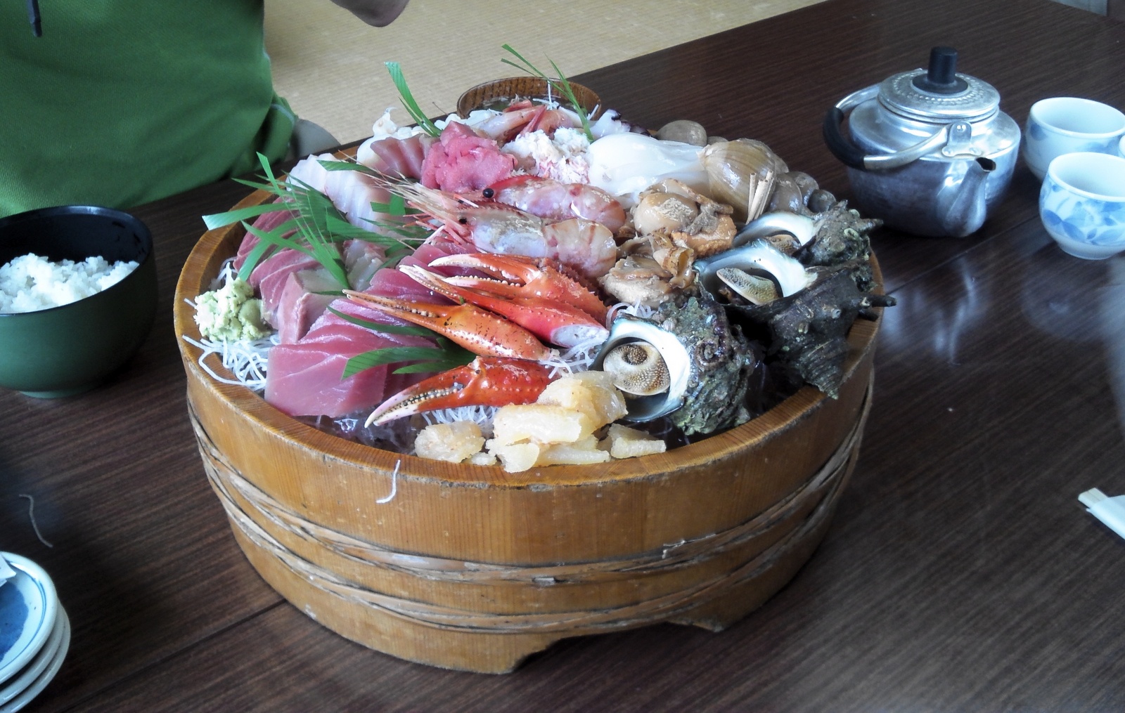 セクシー登山部 吉川鮮魚店