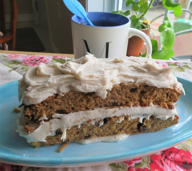 Applesauce Spice Cake