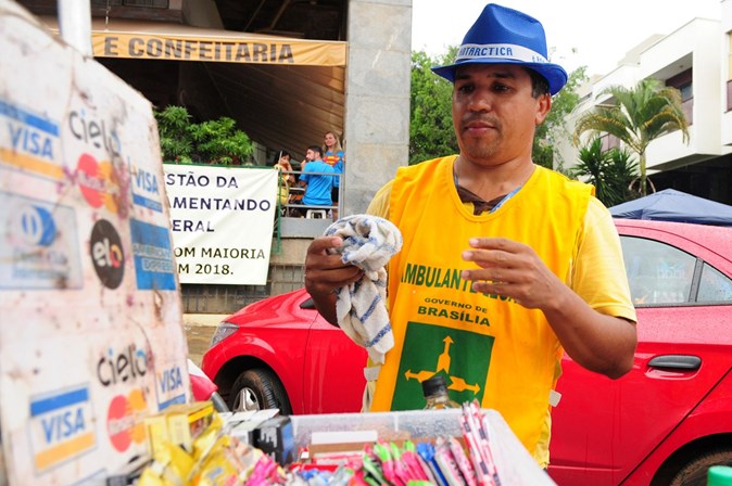 GDF: Incentiva trabalho de ambulantes legalizados e ordenados