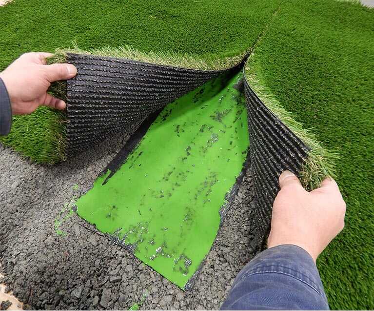 كيفية تركيب العشب الصناعي بالرياض