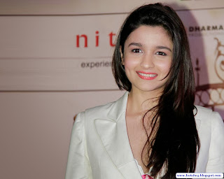 Alia Bhatt Full Sexy Photos - Very Cute Girl Alia Bhatt - 2013 Alia Bhatt Wallpapers