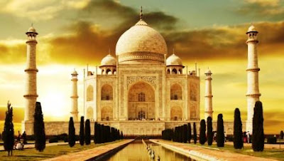  yang dilandasi oleh kesedihan atau kelukaan hati seorang Raja yang ditinggal mati permais Sejarah Taj Mahal di Agra, India