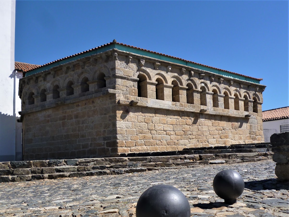 Domus Municipalis Bragança